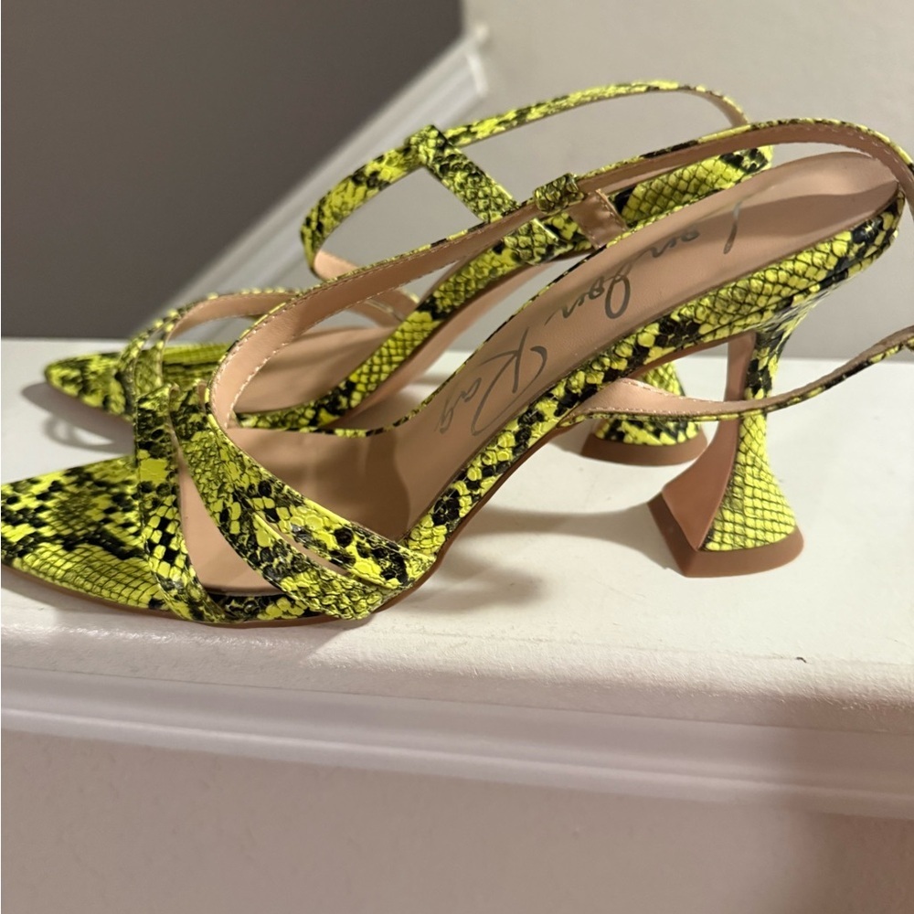 London Rag Women's Cherry Tart Yellow Snake Print Spool Heel Sandal size 9 - Picture 5 of 13